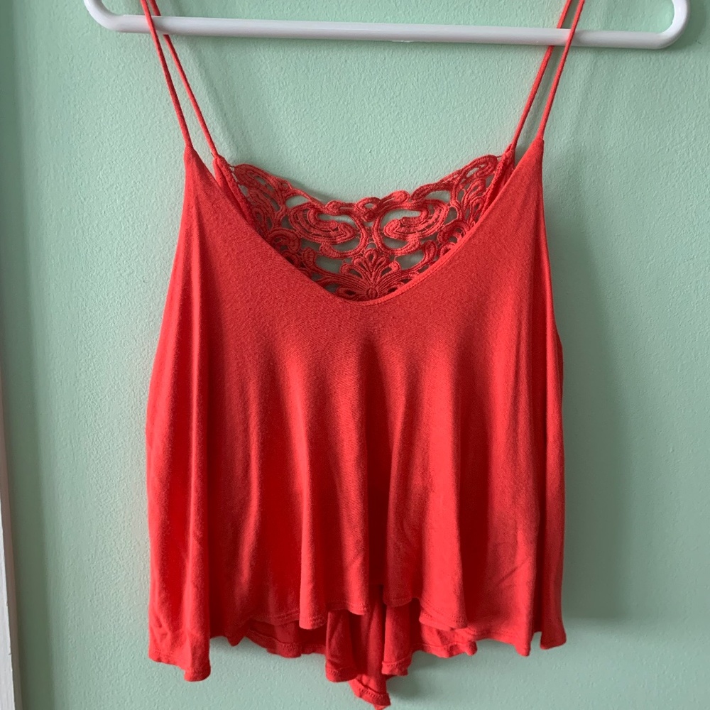 Spagetti strap crop